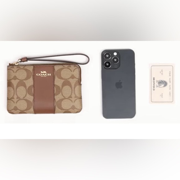 NWT COACH CORNER ZIP WRISTLET - SIGNATURE CANVAS - WHITE STRIPE❕🤍❕, OS, BNWTIB - Picture 4 of 6